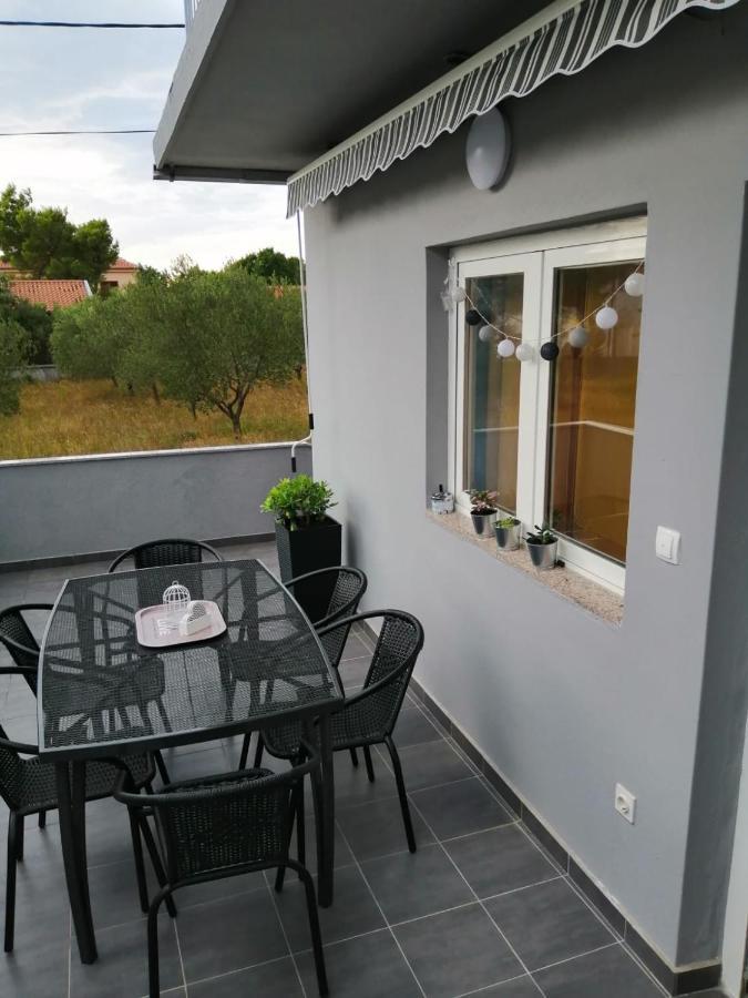 Holiday House Lara Starigrad Paklenica Eksteriør billede