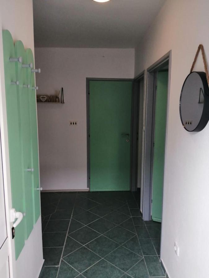 Holiday House Lara Starigrad Paklenica Eksteriør billede